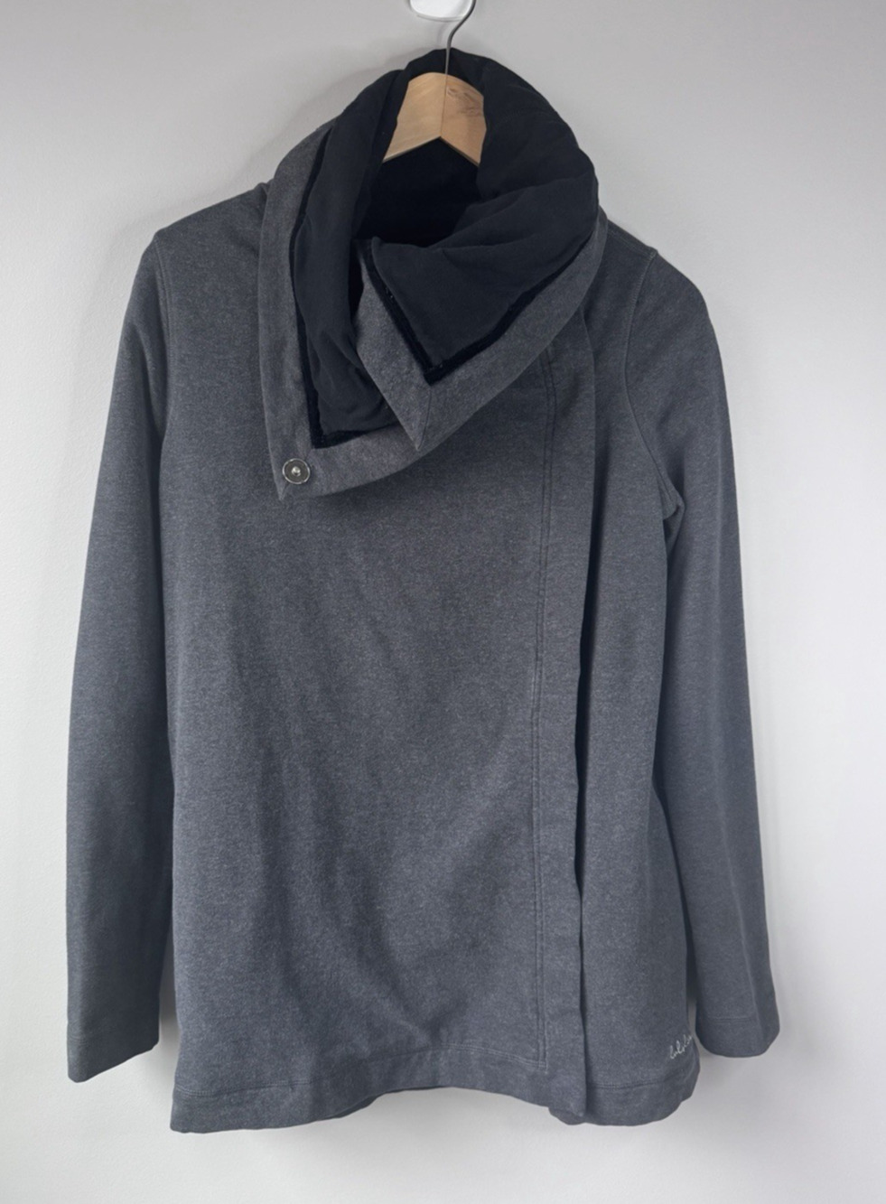 Lululemon Savasana Wrap Jacket Women's Size 6 Snap Funnel Neck Pockets